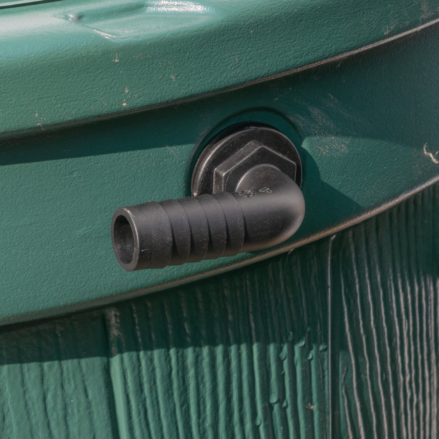 Water Butt 90° Overflow Elbow with Nut & Washer, 1/2"