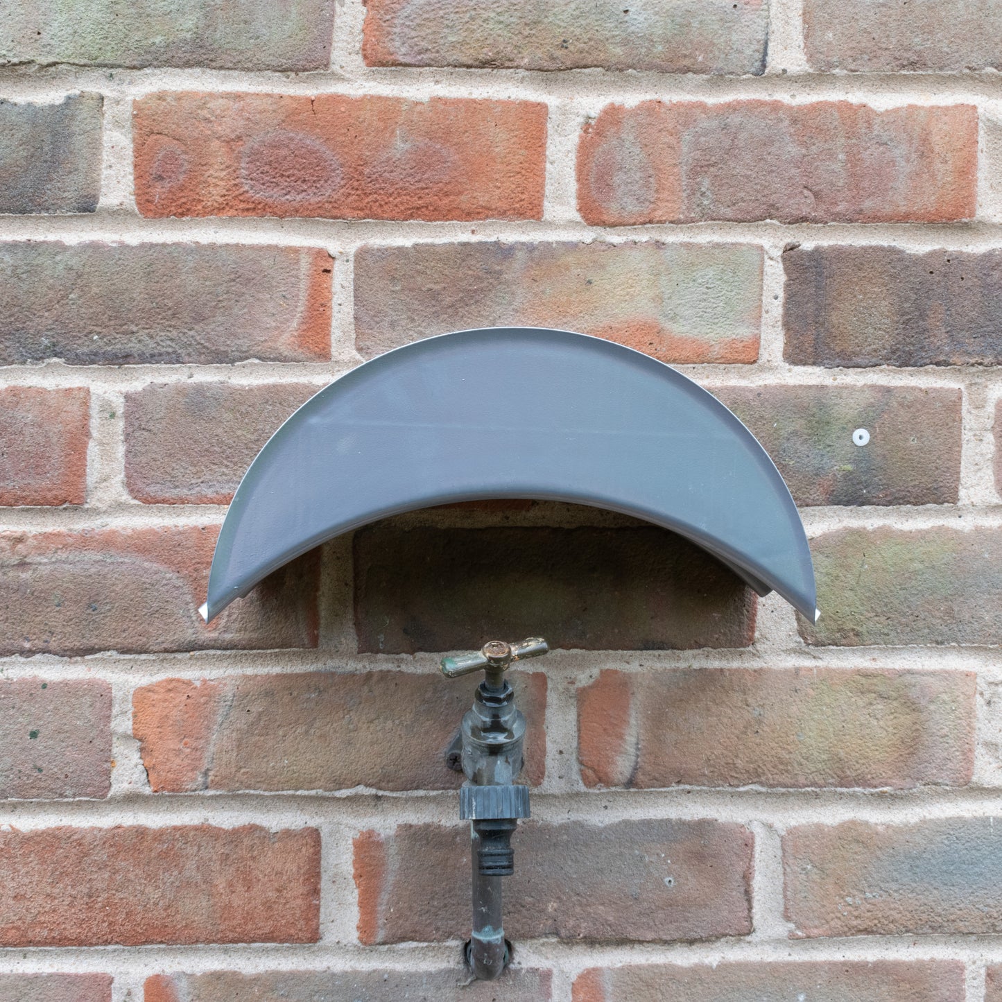 Metal Garden Hose Pipe Holder Hanger Bracket Screw On Wall Mounted Storage