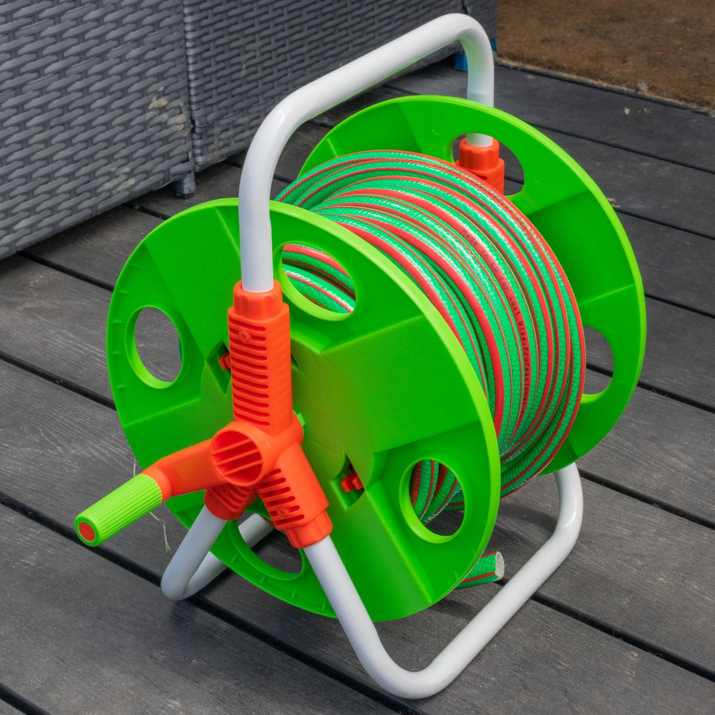 Hose Pipe Storage Reel Holder with 15m Premium 6-Layer Green Hose