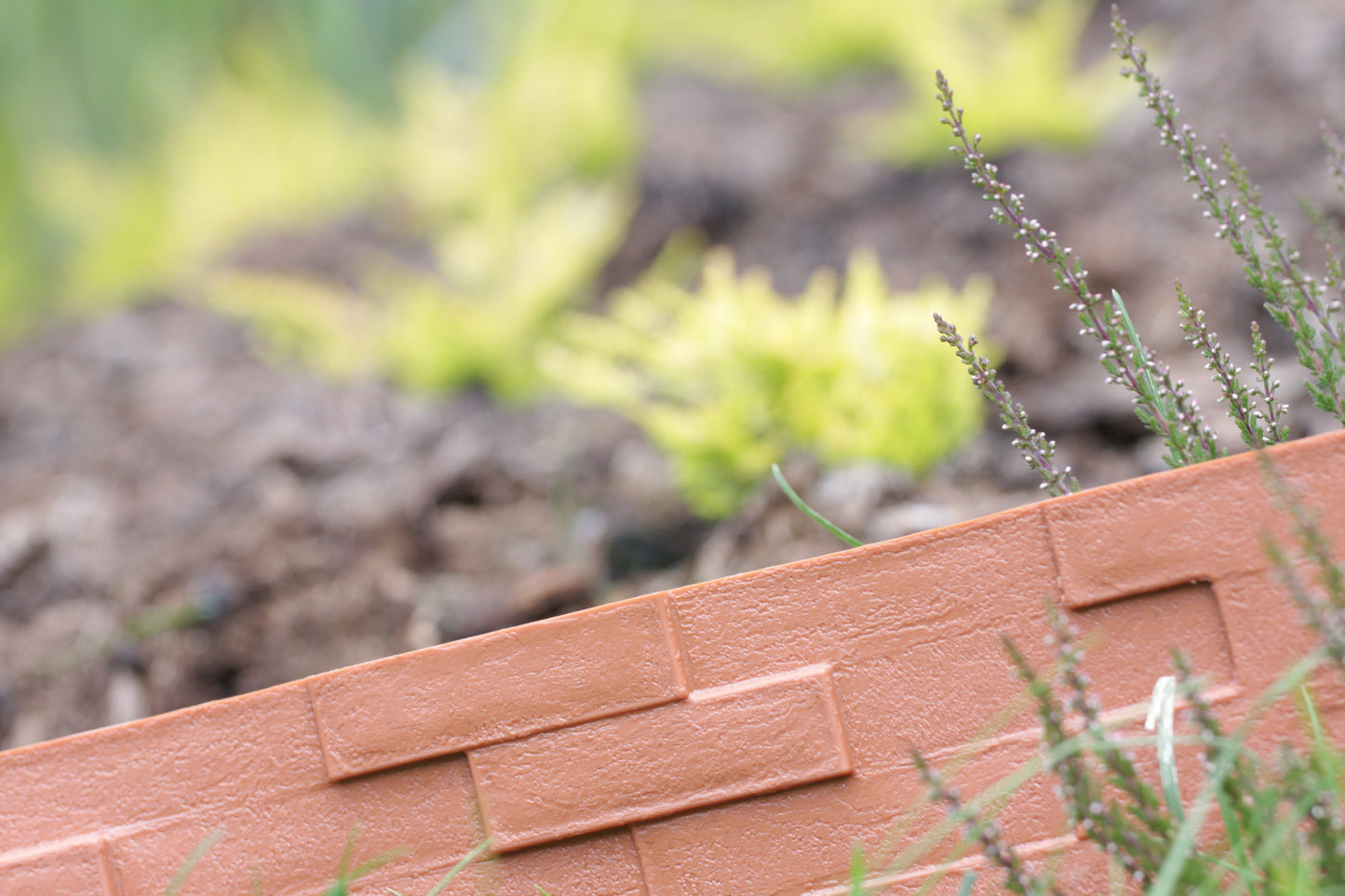 Grey Slate Texture Palisade Lawn Edging, 2.38m