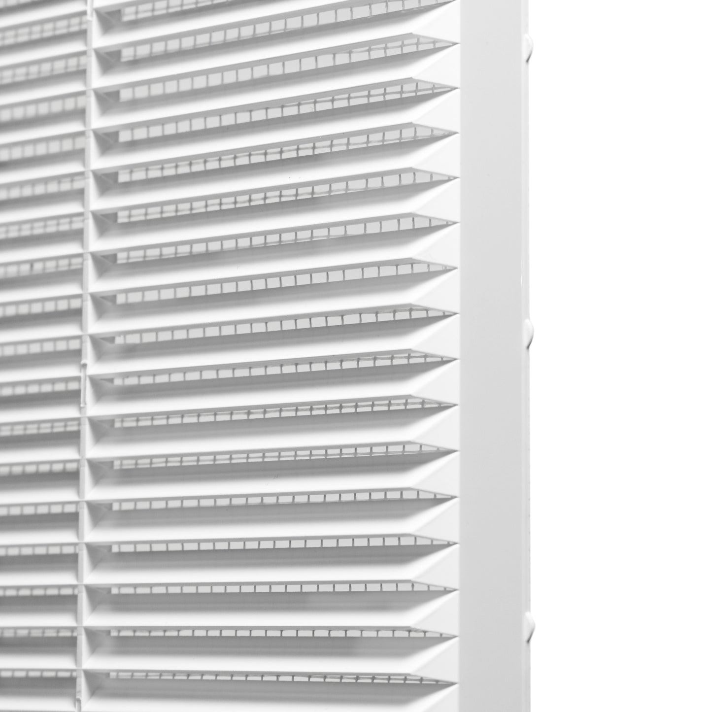 White Louvre Vent with Fly Screen, 195mm x 195mm