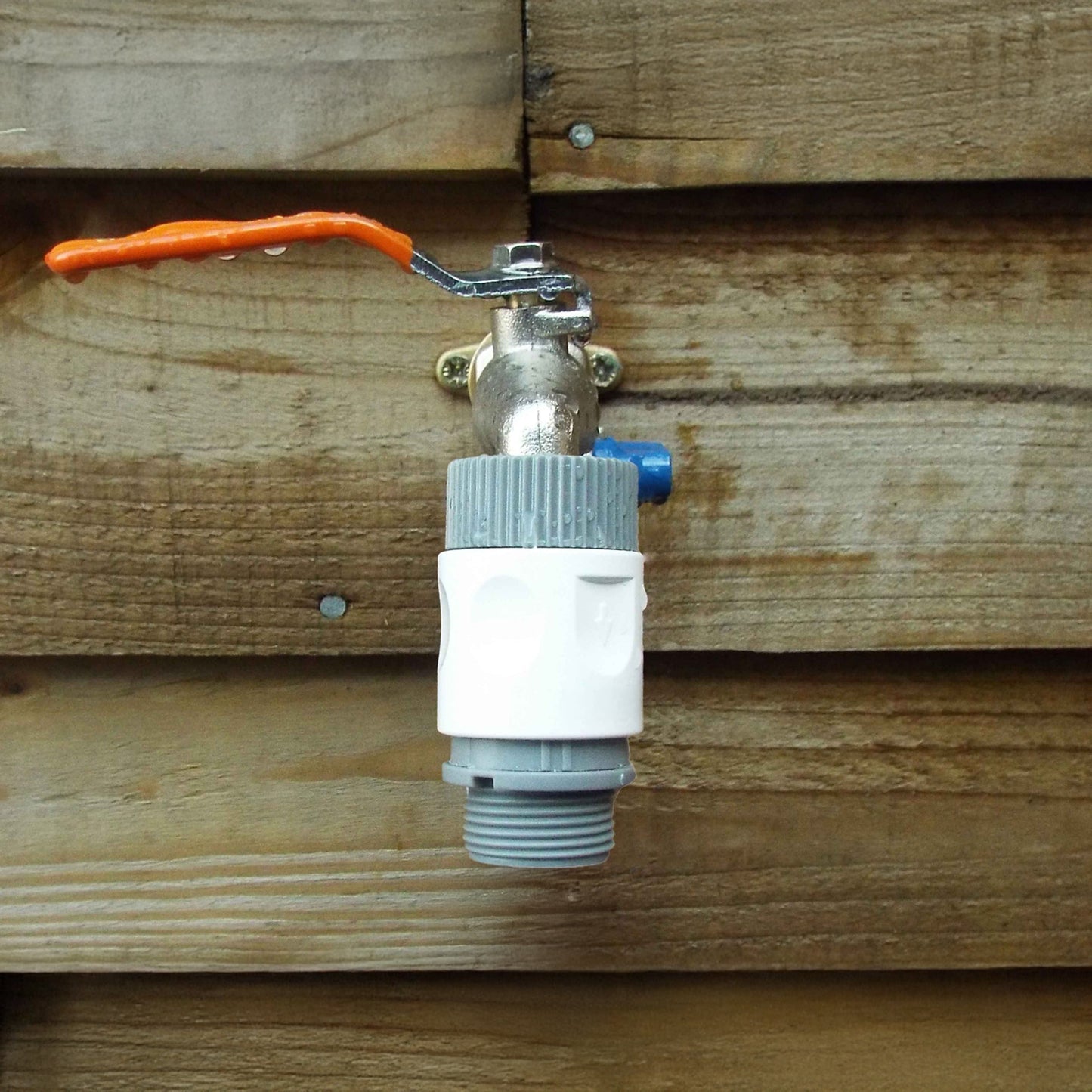 Female Hose Connector with 3/4" BSPM Thread, Grey