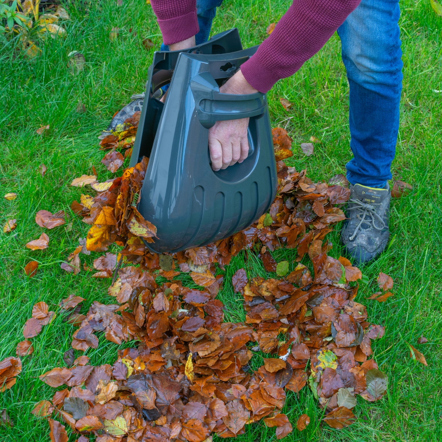 Hand-held Leaf Grabber Rakes Collect Fallen Leaves Garden Lawn Cleaning Scoops