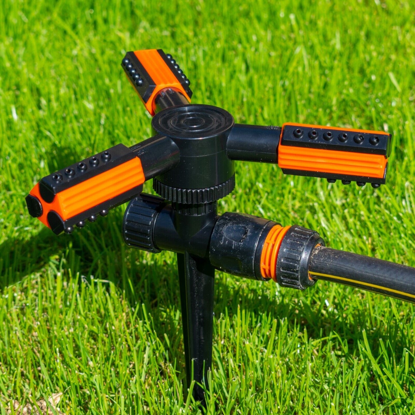 Spinning Garden Ground Spike Sprinkler 360° Spray & FREE Hose Quick Connector